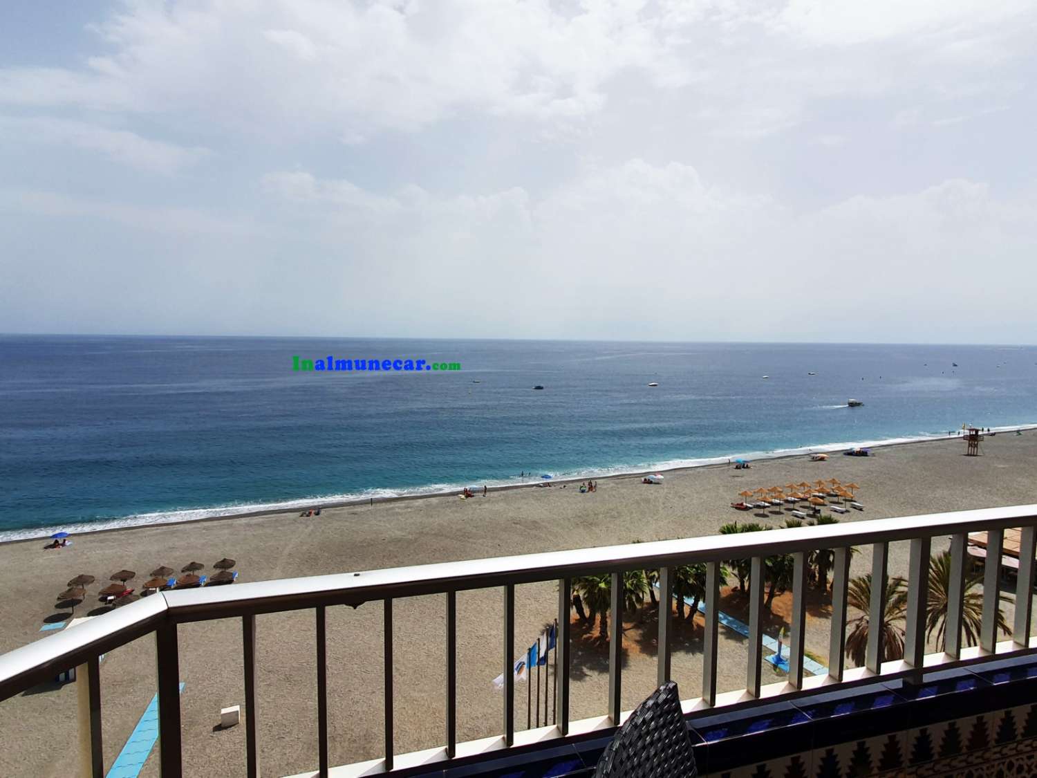 Schöne Strandwohnung zu vermieten in Almuñécar