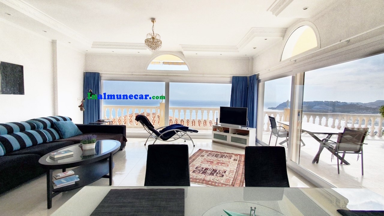 Villa en venta en Almuñecar - Urbanizacion Delta con vistas al mar Mediterraneo
