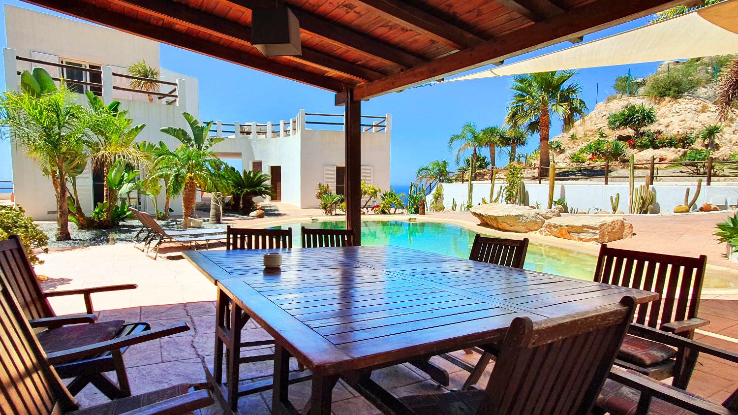 Villa for sale in Monte los Almendros - El Pargo - Costa Aguilera (Salobreña)