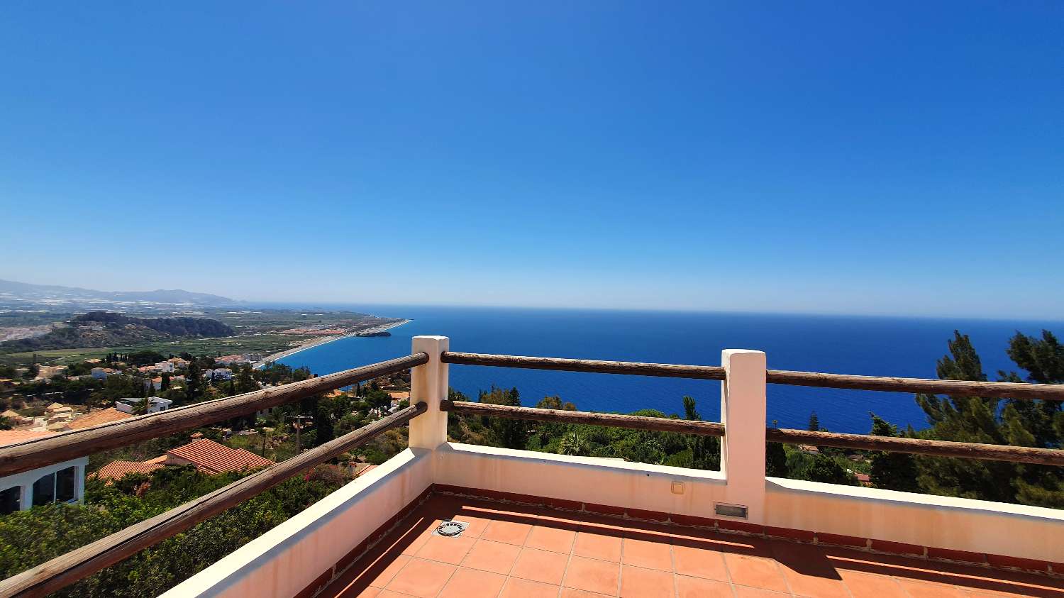 Villa for sale in Monte los Almendros - El Pargo - Costa Aguilera (Salobreña)