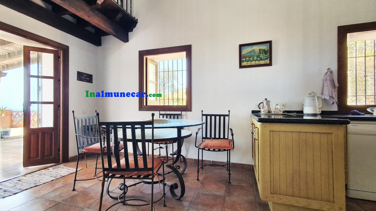 Country villa for sale located in the Bay of La Herradura, Costa Tropical, Andalusia.