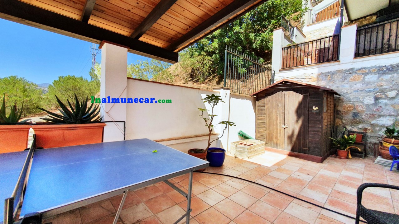 Apartment for sale in Almuñecar, with communal pool, parking space and an amazing terrace