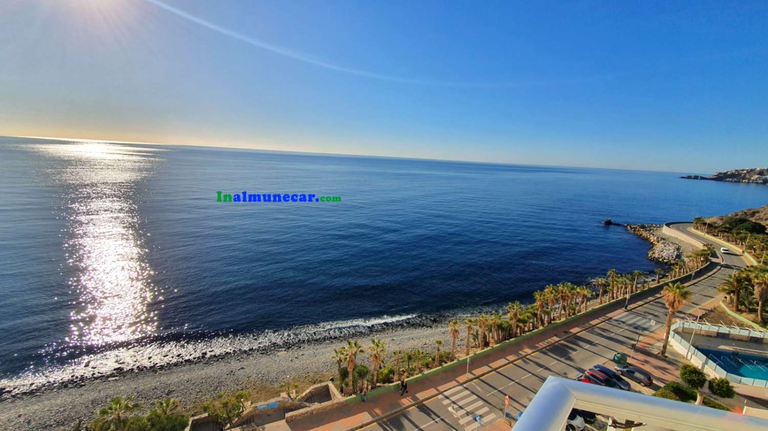 Apartment for sale on the beachfront, Paseo de Cotobro, Almuñécar, Costa Tropical.