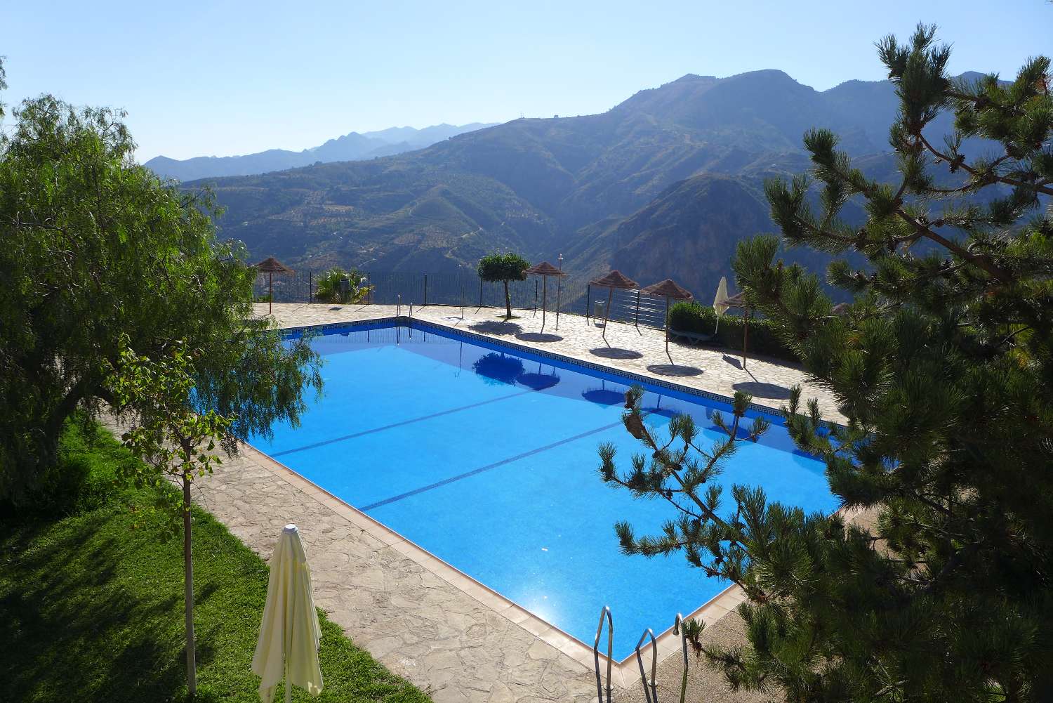 Encantadora casa en venta en  Lentegi, Granada, Andalucia