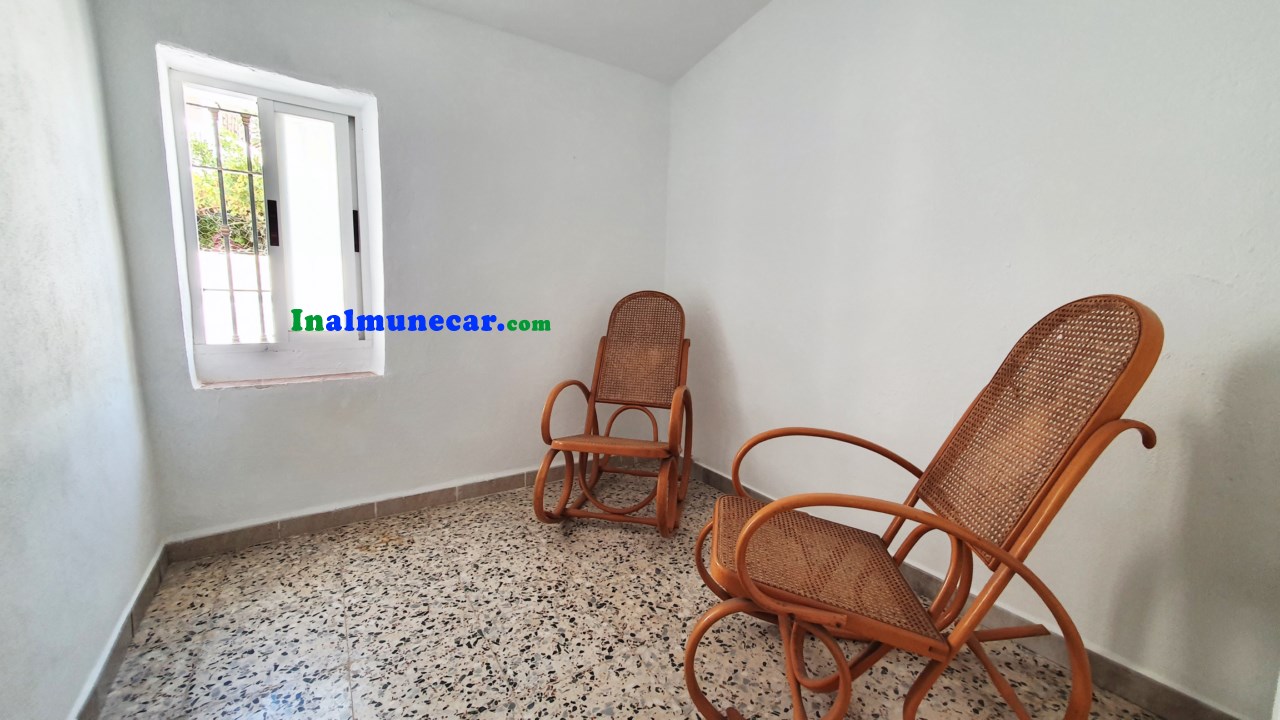 House for sale in Lentegí