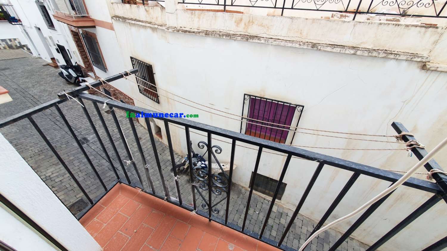 Apartment for sale in Almuñecar, central area.