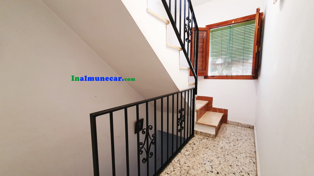 Excelente casa en venta en el bonito pueblo de Otivar, Granada.