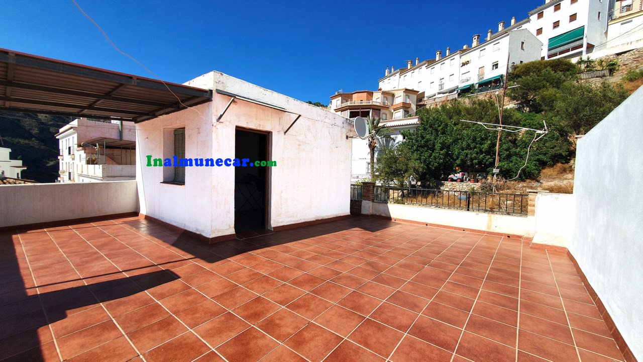 Excelente casa en venta en el bonito pueblo de Otivar, Granada.