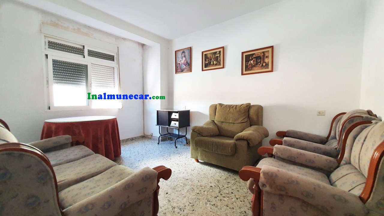 Excellent house for sale in the beautiful village of Otivar, Granada.