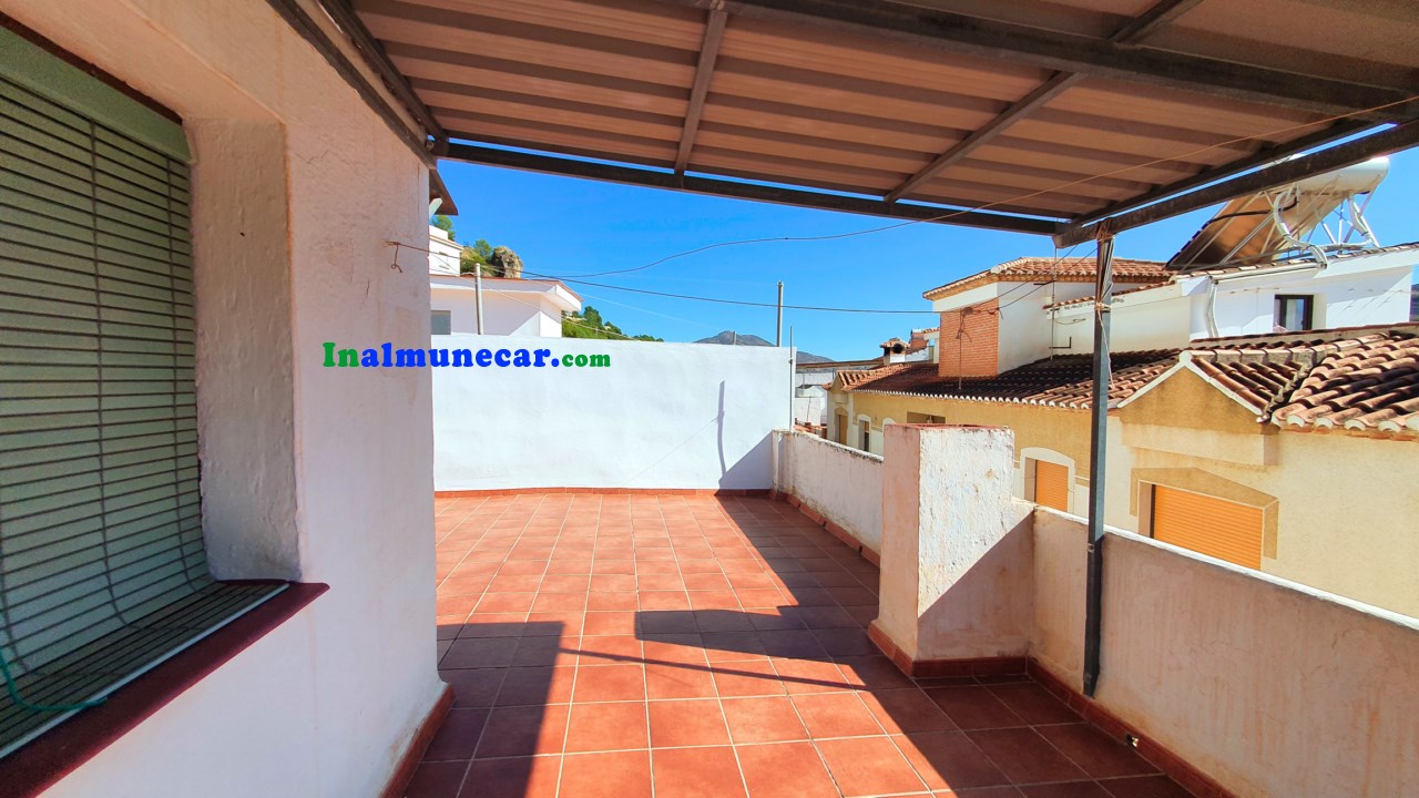 Excelente casa en venta en el bonito pueblo de Otivar, Granada.