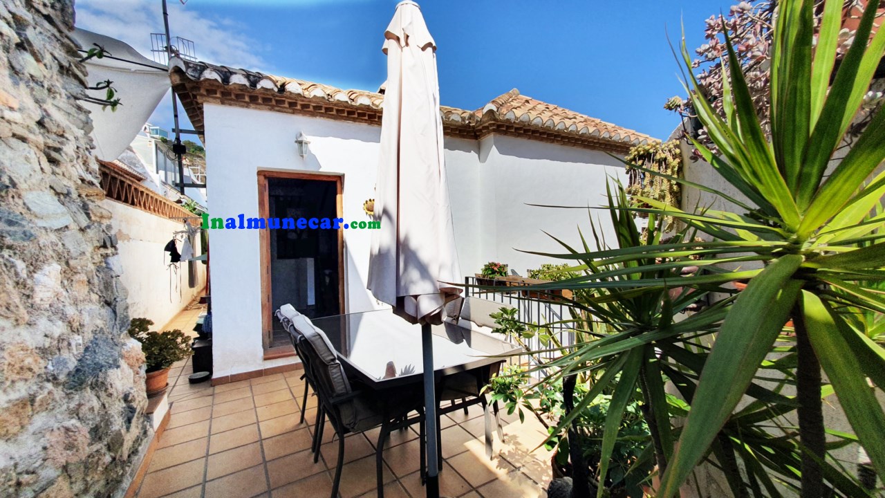 Beautiful house for sale in Almuñecar, Costa Tropical, with fantastic views.