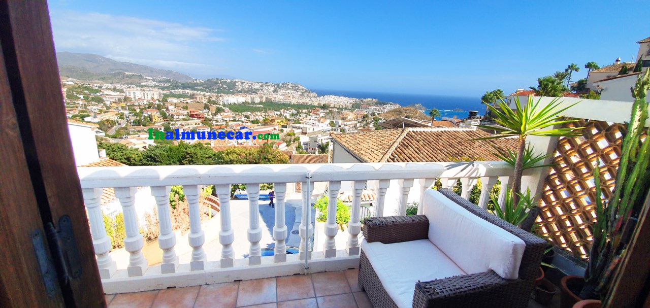 Beautiful house for sale in Almuñecar, Costa Tropical, with fantastic views.