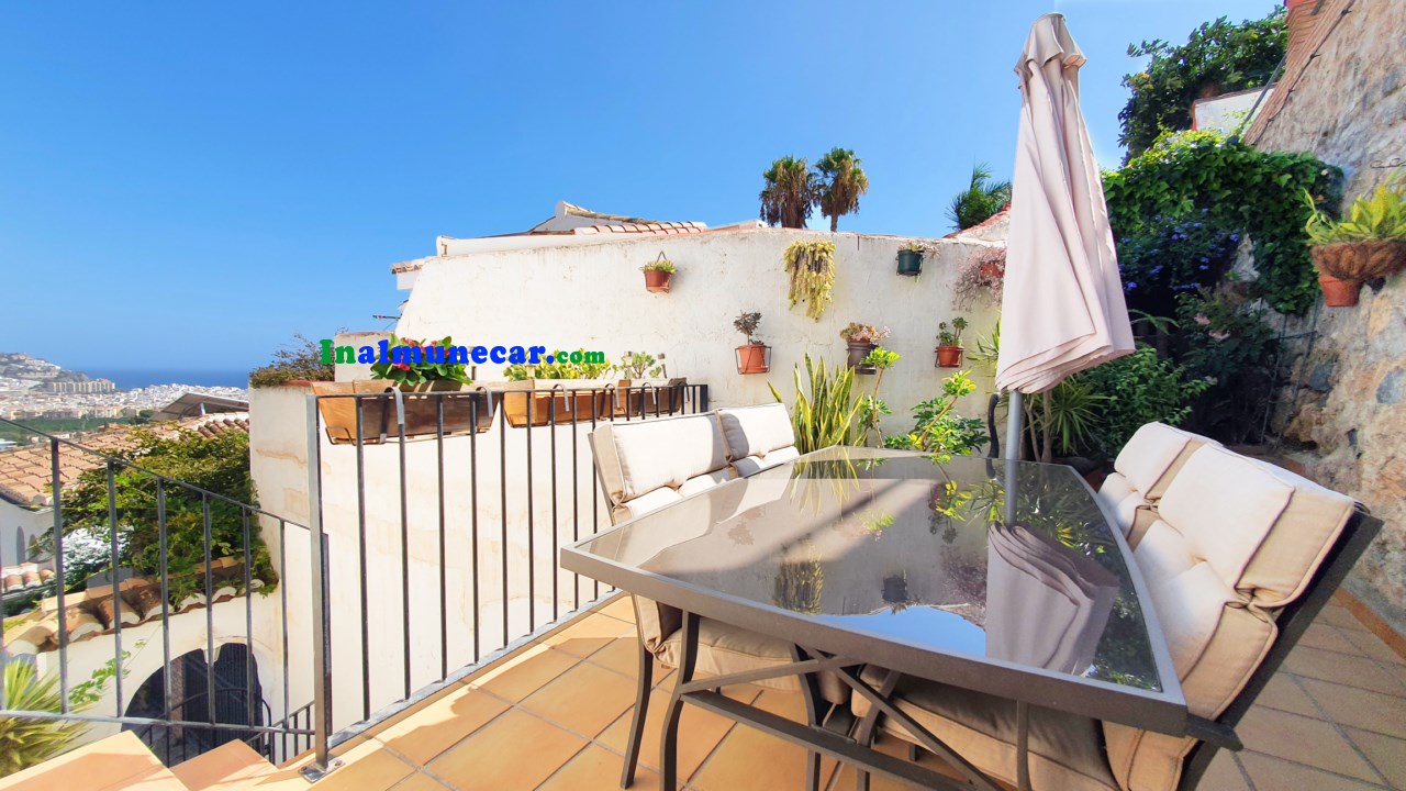 Beautiful house for sale in Almuñecar, Costa Tropical, with fantastic views.