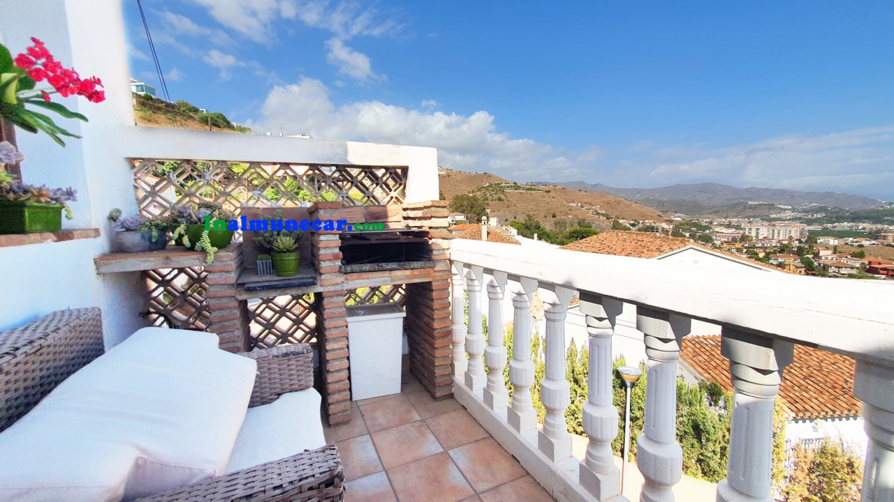 Beautiful house for sale in Almuñecar, Costa Tropical, with fantastic views.