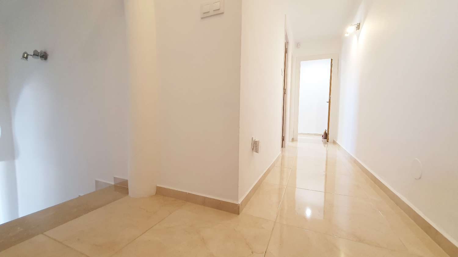 Excelente villa en venta en Almuñecar - Urbanizacion El Capricho.