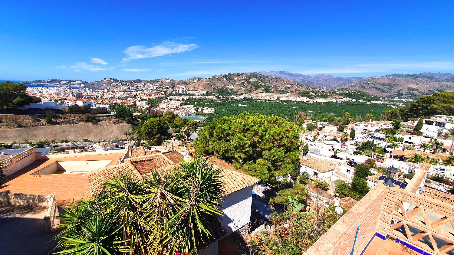 Excellente villa à vendre à Almuñecar - Urbanización El Capricho.