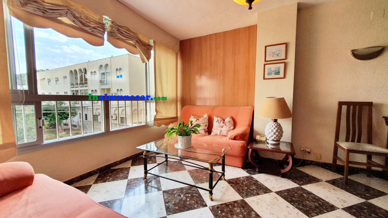 Central apartment for sale in Almuñecar very close to the beach