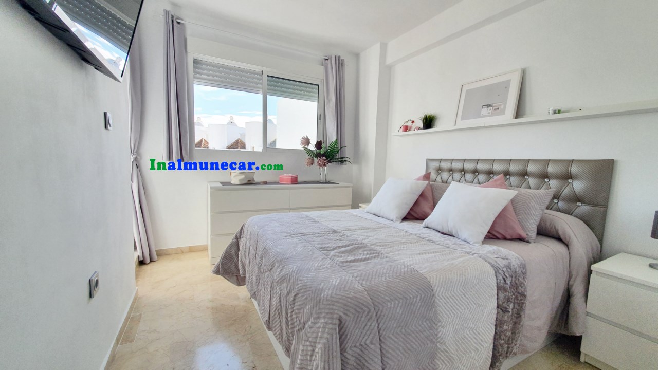 Fantastic townhouse for sale in Almuñecar, Velilla beach