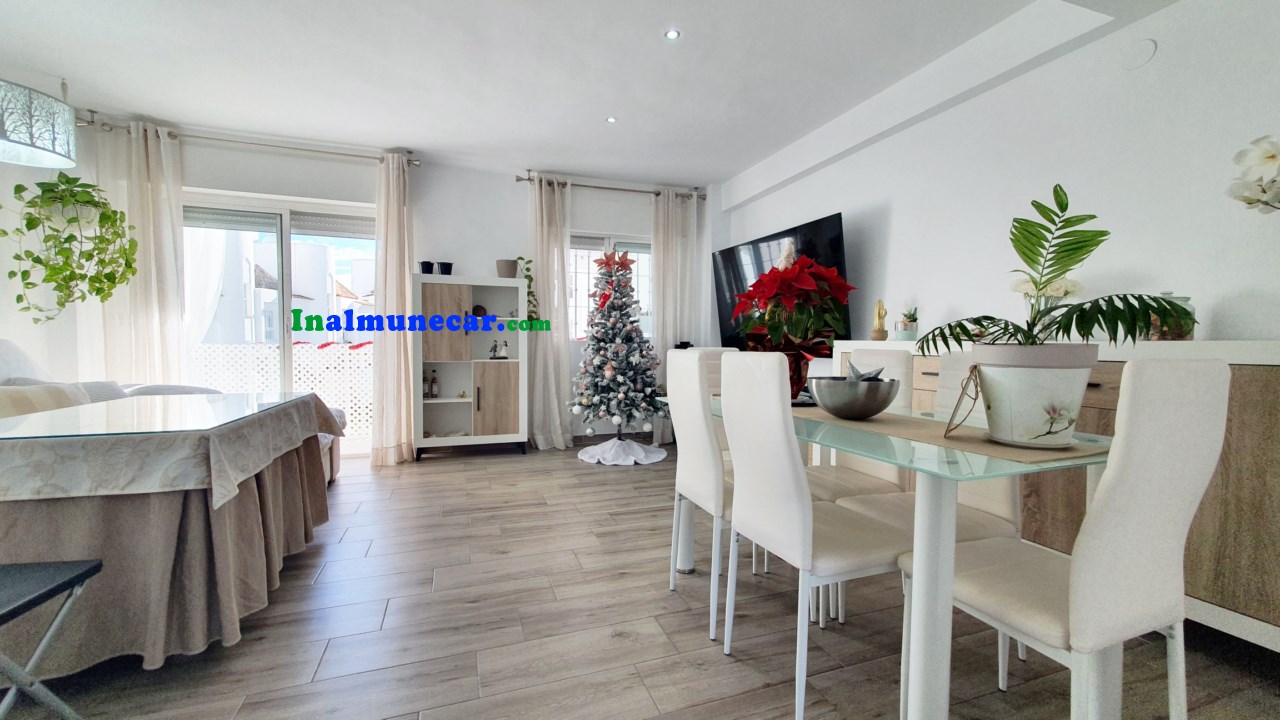 Fantastic townhouse for sale in Almuñecar, Velilla beach