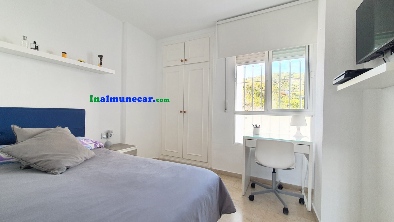 Fantastic townhouse for sale in Almuñecar, Velilla beach