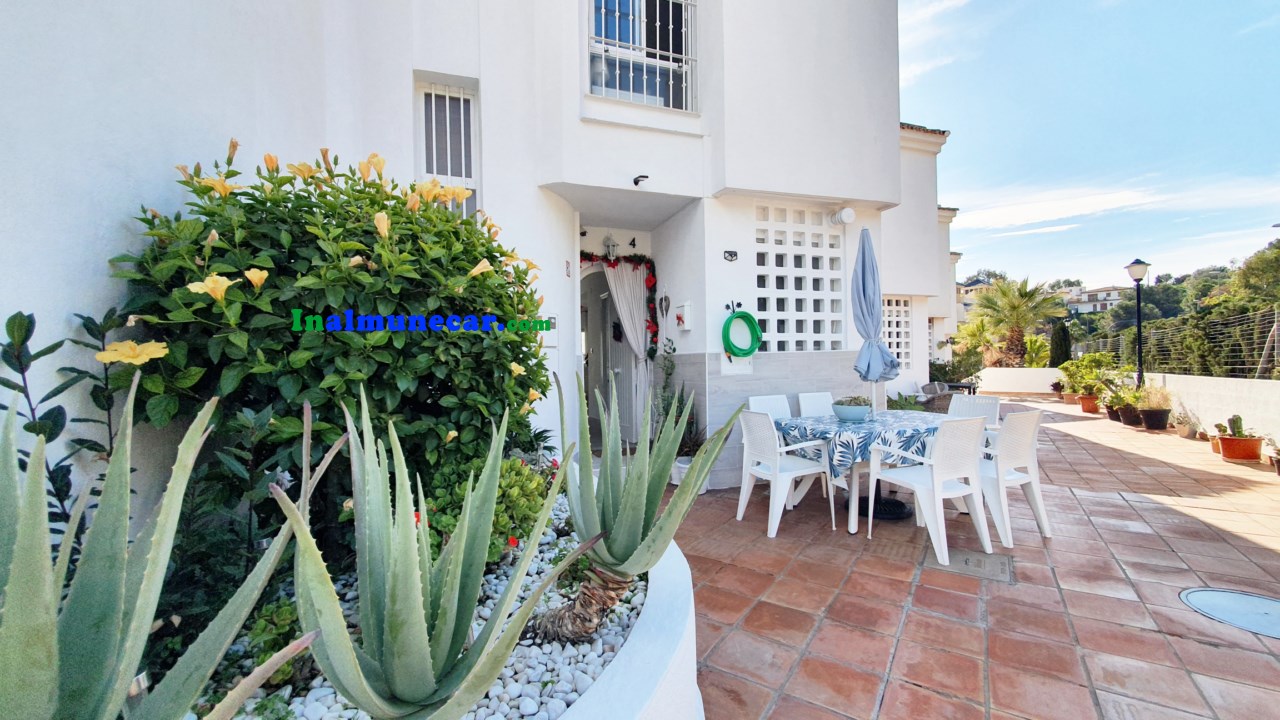 Fantastic townhouse for sale in Almuñecar, Velilla beach