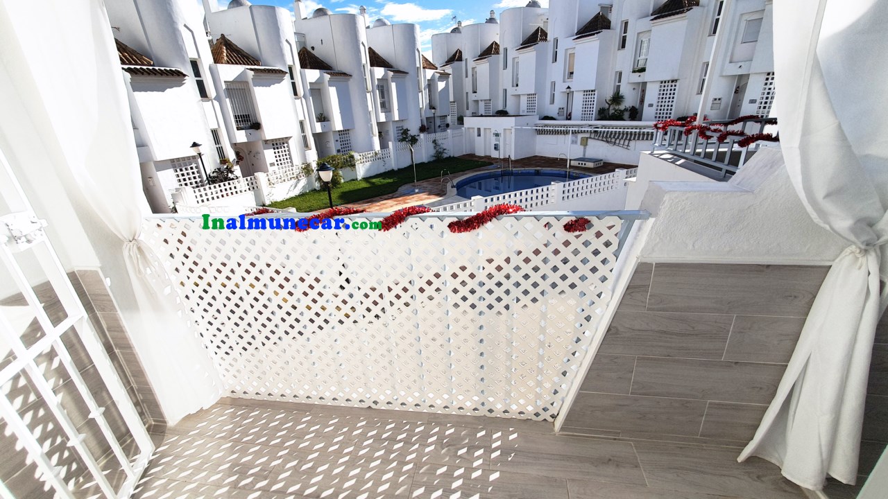 Fantastic townhouse for sale in Almuñecar, Velilla beach