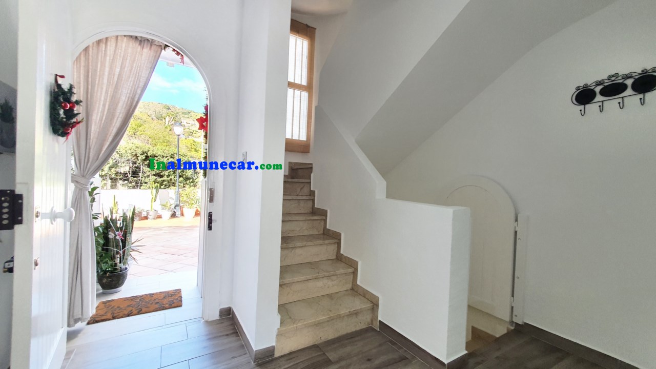 Fantastic townhouse for sale in Almuñecar, Velilla beach