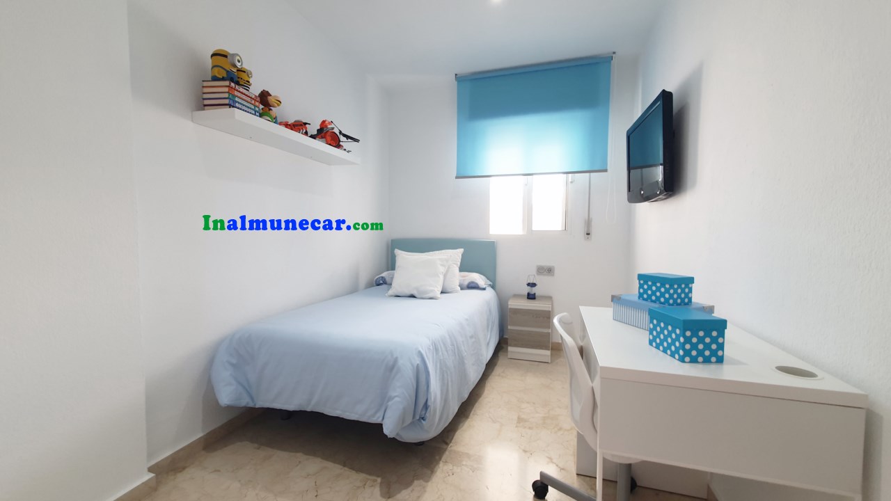 Fantastic townhouse for sale in Almuñecar, Velilla beach